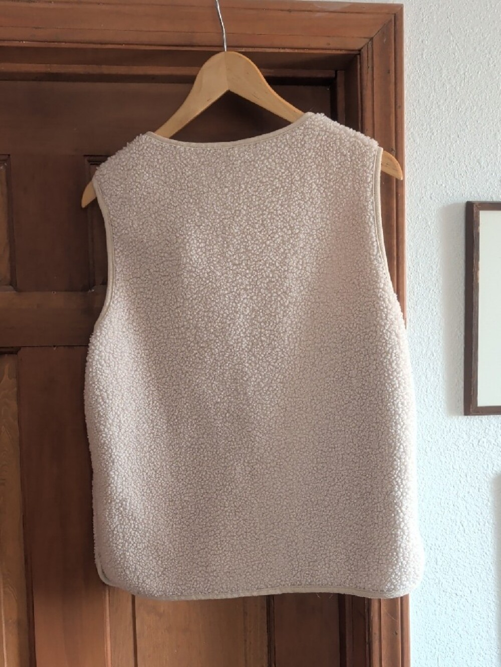 Women’s Cream Sherpa Zip Vest - Picture 5 of 5